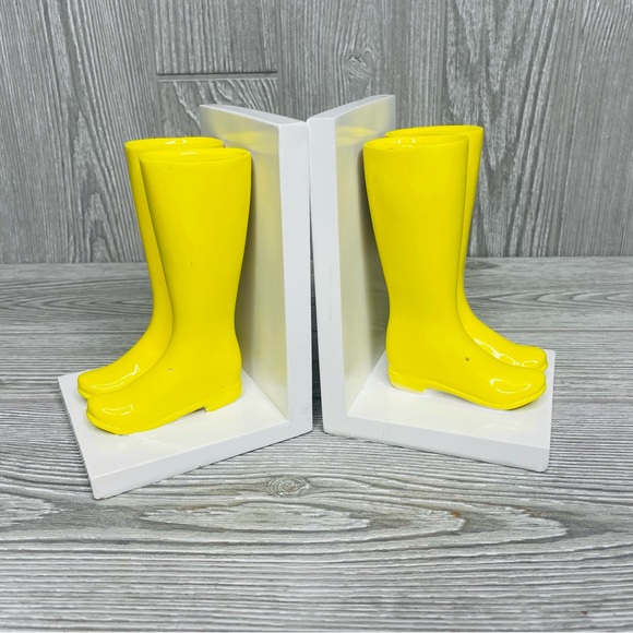 Yellow rain boot book end pair whimsical unique table decor book shelf statues - Picture 2 of 14